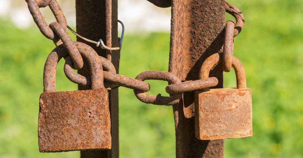 Cara Menghilangkan Karat Pada Besi KPS Steel Distributor Besi Jakarta