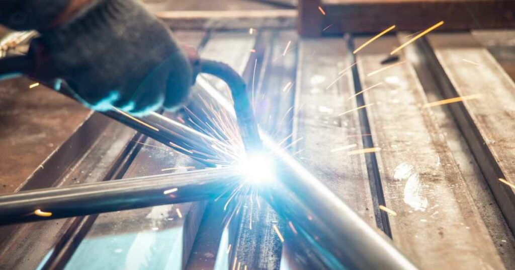 Yuk Pelajari Ragam Teknik Las Guna Menyambung Besi KPS Steel distributor besi jakarta