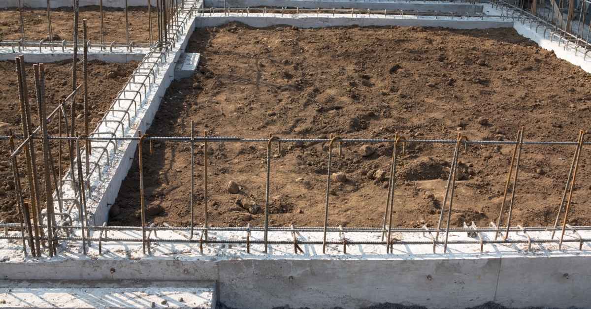 kedalaman pondasi rumah 3 lantai KPS Steel distributor besi jakarta